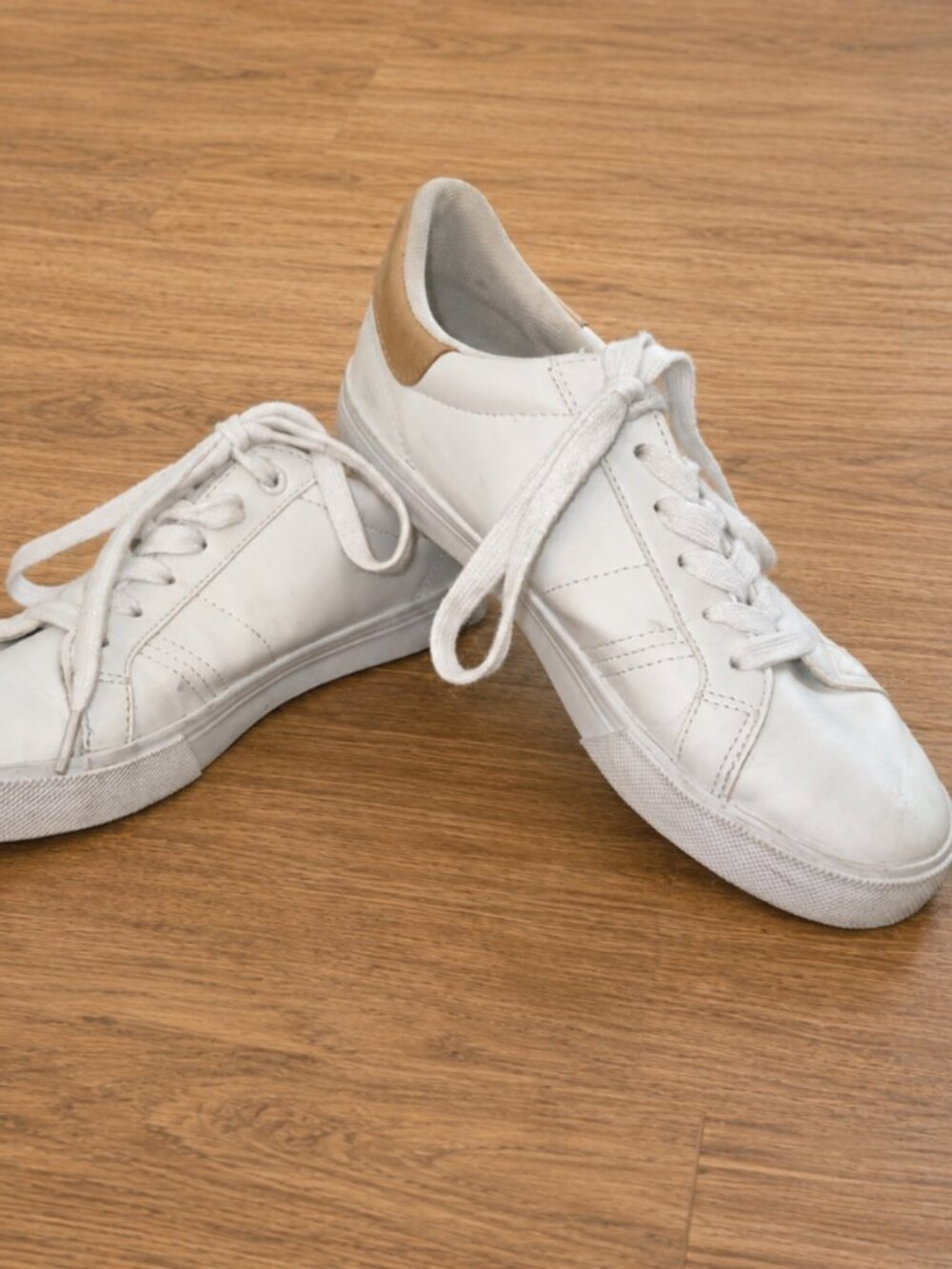 Fila Sneakers Women's Size 6.5 White Rose Gold Accents Low Top - Picture 4 of 10